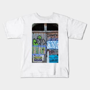 From Casilhas to Boca Do Vento - 11 - Graffiti Alley © Kids T-Shirt